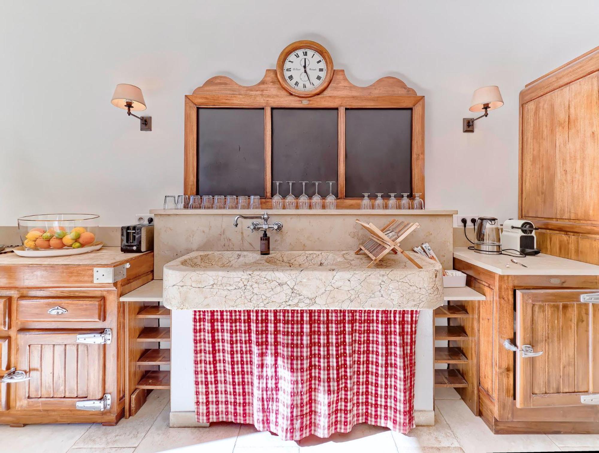 Bastide D'architecte En Pierre Villa