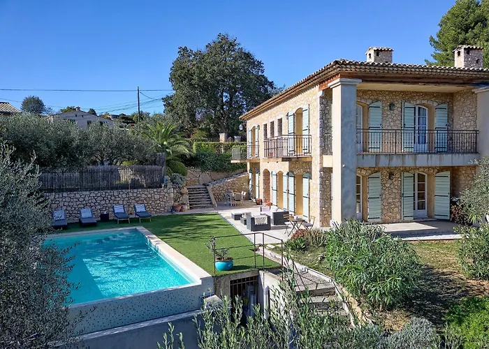 Bastide D\'Architecte En Pierre