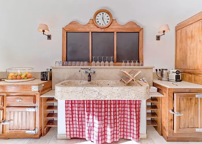 Bastide D\'Architecte En Pierre